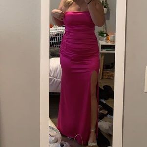 This is a Windsor dress and is SO PRETTY!!! This dress is only worn once